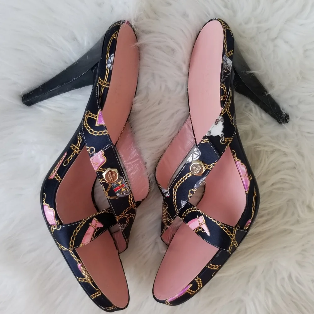 Gucci Black Satin Chain Link Printed Heels